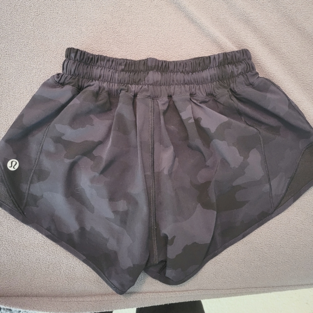 Lululemon Hotty Hots Black/Gray Camo